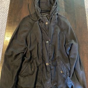 American Eagle, Hollister, Vineyard Vines Tops/Sweaters/Jacket size XXS, XS